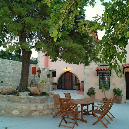 Mouri Villa Mourion  Экстерьер фото
