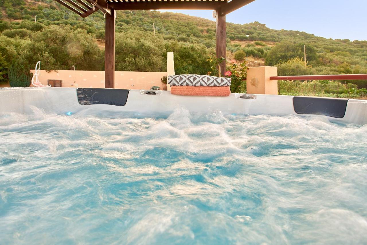 Mouri Villa Mourion  Экстерьер фото