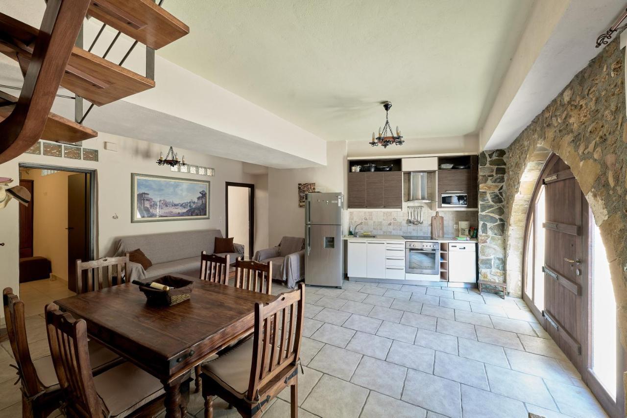 Mouri Villa Mourion  Экстерьер фото