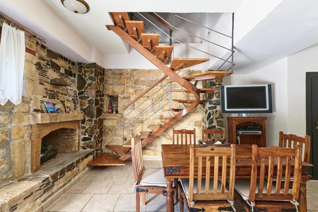 Mouri Villa Mourion  Экстерьер фото