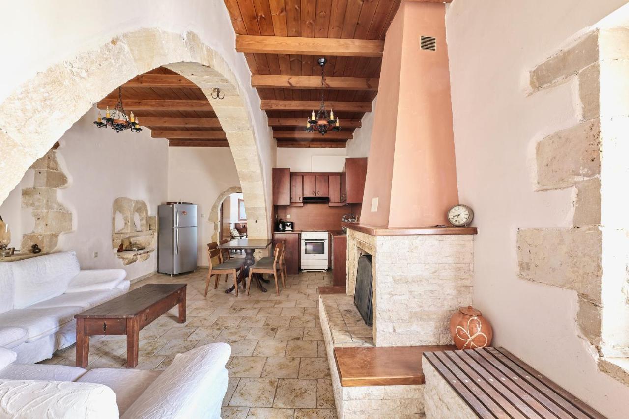 Mouri Villa Mourion  Экстерьер фото
