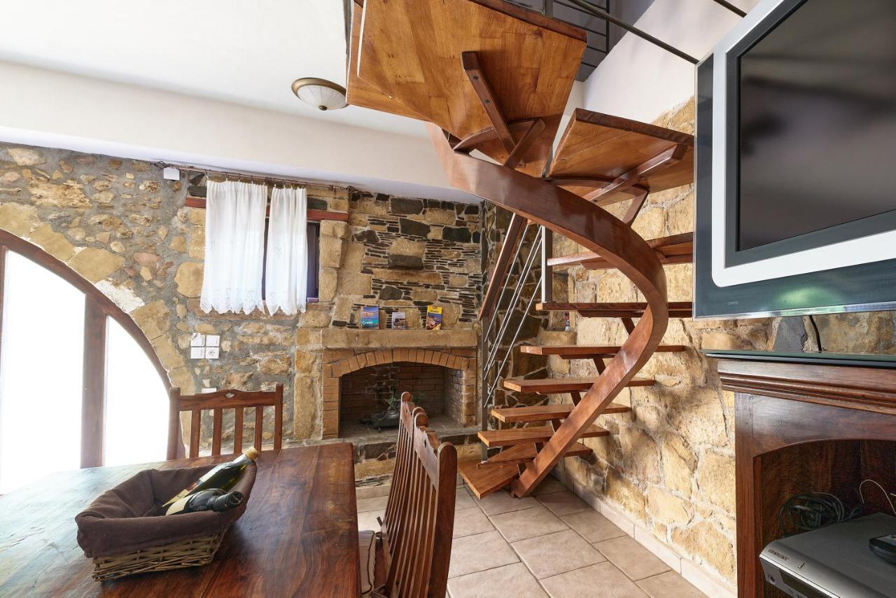 Mouri Villa Mourion  Экстерьер фото