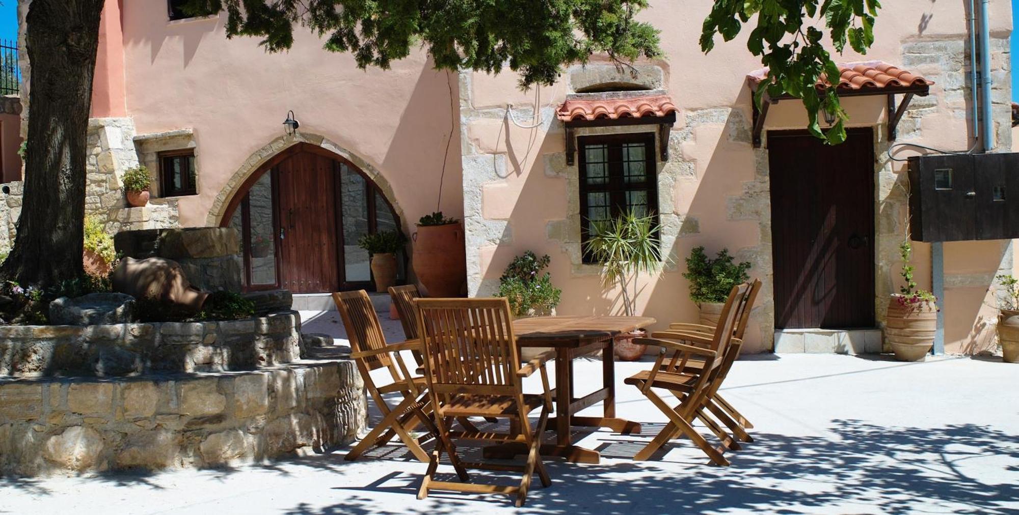 Mouri Villa Mourion  Экстерьер фото