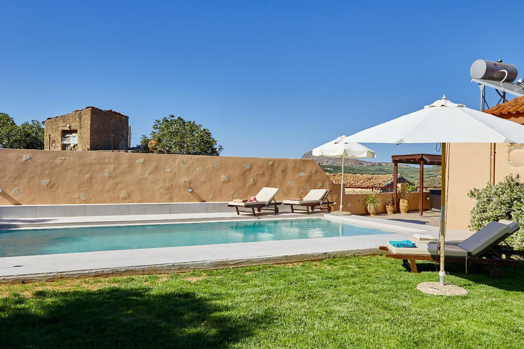 Mouri Villa Mourion  Экстерьер фото