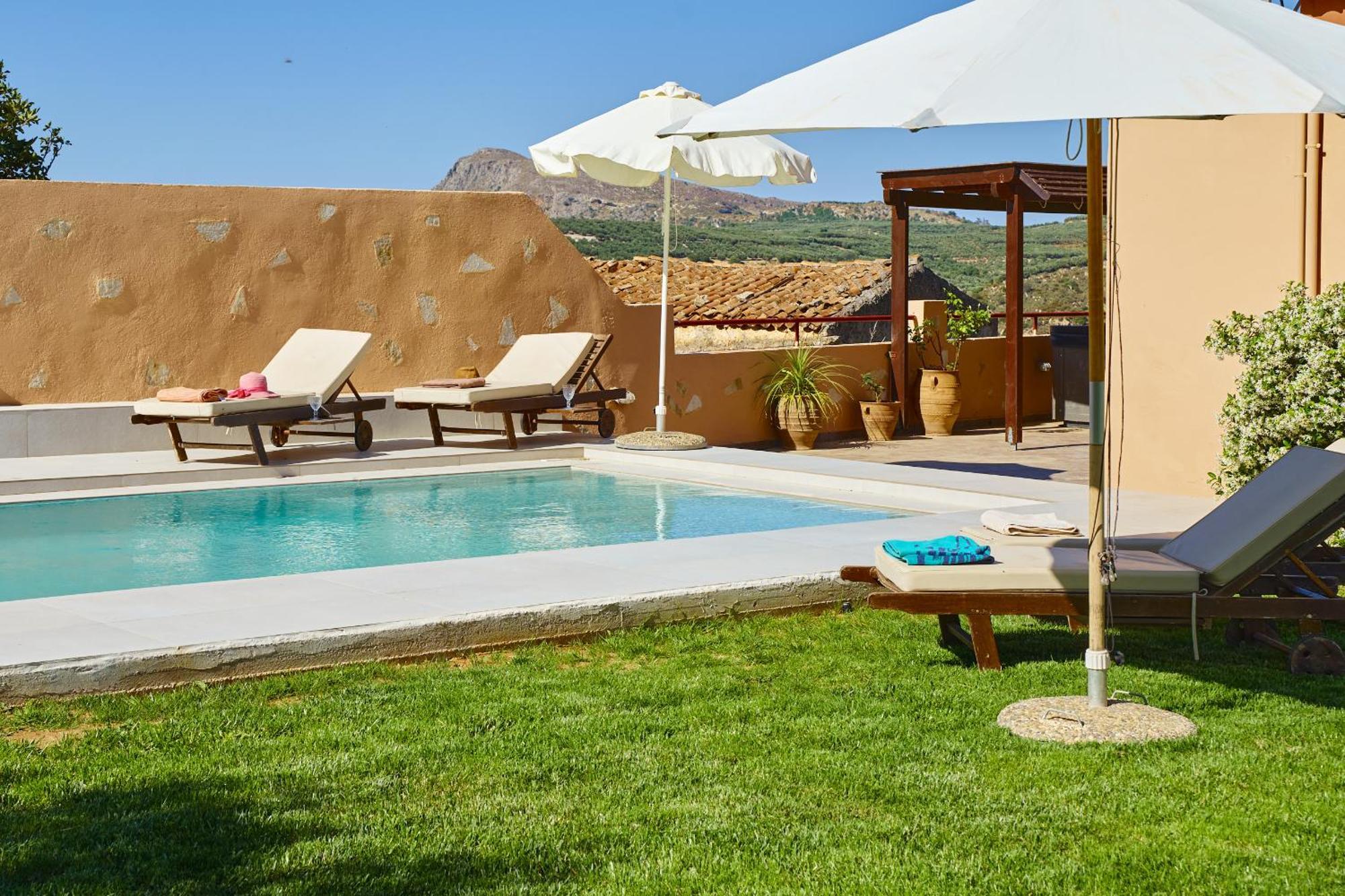 Mouri Villa Mourion  Экстерьер фото