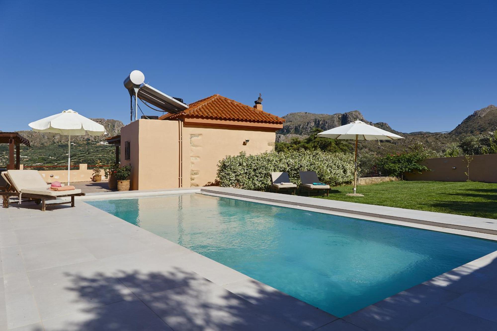 Mouri Villa Mourion  Экстерьер фото