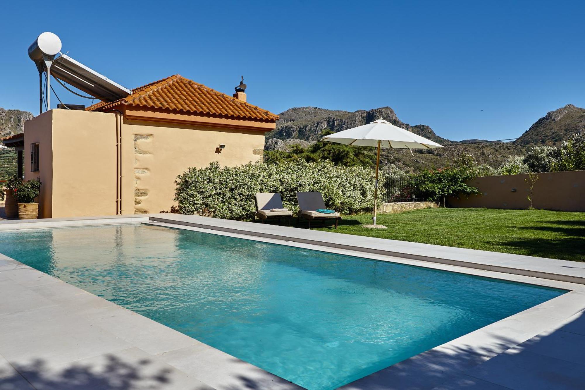 Mouri Villa Mourion  Экстерьер фото