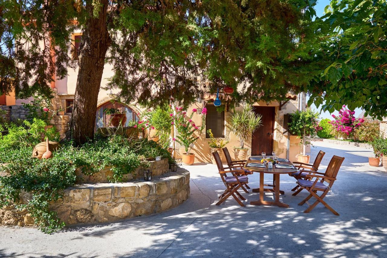 Mouri Villa Mourion  Экстерьер фото