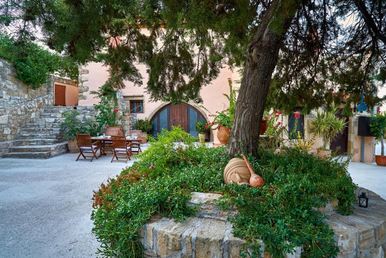 Mouri Villa Mourion  Экстерьер фото